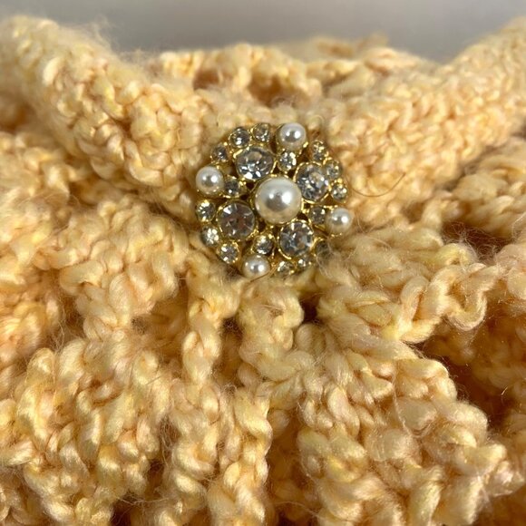 Vintage Handmade Crochet Golden Yellow Poncho Topper w/ Fancy Brooch OSFM - Picture 6 of 6